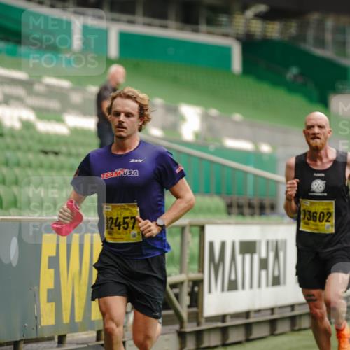 13.09.2026 - 21. swb-Marathon Bremen Michael Burmester http://msf.ph/oto/10426877 13.09.2026 10:17:29 Laufen im Stadion 10597, 12272, 12457, 12458, 13501, 13504, 13510, 13515, 13517, 13522, 13542, 13547, 13554, 13561, 13567, 13569, 13571, 13572, 13576, 13579, 13602, 13603, 13604, 13623, 13630, 13635, 13643 meine-sportfotos.de