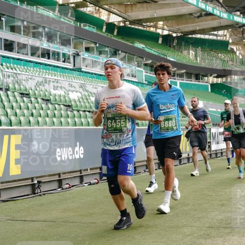 13.09.2026 - 21. swb-Marathon Bremen Michael Burmester http://msf.ph/oto/10426903 13.09.2026 13:02:20 Laufen im Stadion 150, 282, 318, 440, 531, 722, 930, 936, 946, 1006, 1067, 1163, 1250, 1436, 1448, 1460, 1582, 1611, 1896, 2033, 2047, 2062, 2276, 2292, 2345, 2364, 2370, 2378, 2421, 2491, 2513, 2561, 2627, 2638, 2666, 2668, 2779, 2900, 2987, 3013, 3044, 3114, 3163, 3164, 3187, 3248, 3258, 3294, 3334, 3372, 3374, 3375, 3392, 3460, 3496, 3526, 3527, 3576, 3585, 3603, 3667, 3721, 3806, 3852, 3893, 3938, 3970, 3983, 4000, 4077, 4133, 4506, 4558 meine-sportfotos.de