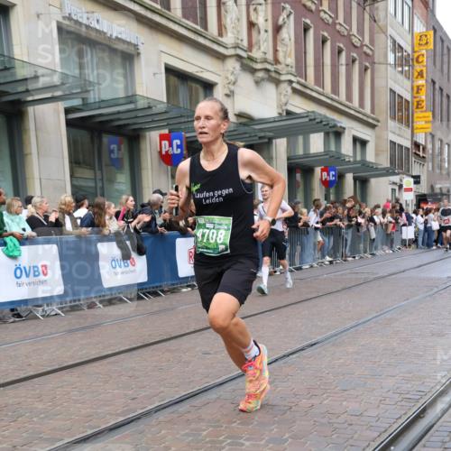 13.09.2026 - 21. swb-Marathon Bremen Strokosch-Dieckow http://msf.ph/oto/10426930 13.09.2026 13:06:49 Ziel 749, 1540, 1863, 3794, 3973, 4808, 6053, 7636, 7876, 8888, 8980, 9708, 9927, 508, 521, 788, 1009, 1770, 1921, 2832, 3127, 3910, 4574, 4777, 5238, 6784, 6951, 8580, 8888 meine-sportfotos.de