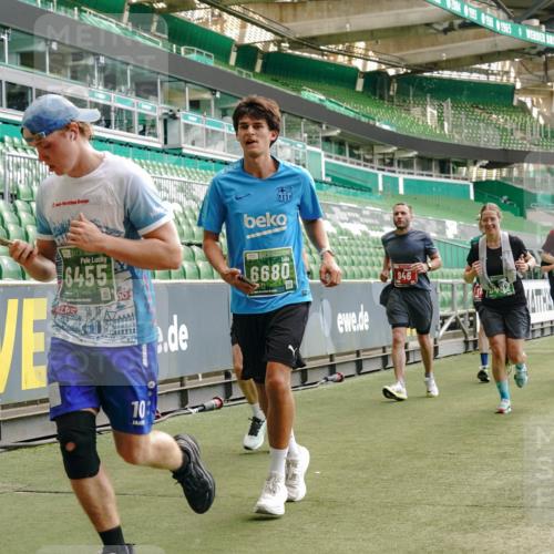 13.09.2026 - 21. swb-Marathon Bremen Michael Burmester http://msf.ph/oto/10426945 13.09.2026 13:02:21 Laufen im Stadion 150, 282, 318, 440, 531, 722, 930, 936, 946, 1006, 1067, 1163, 1250, 1436, 1448, 1460, 1582, 1611, 1896, 2033, 2047, 2062, 2276, 2292, 2345, 2364, 2370, 2378, 2421, 2491, 2513, 2561, 2627, 2638, 2666, 2668, 2779, 2900, 2987, 3013, 3044, 3114, 3163, 3164, 3187, 3248, 3258, 3294, 3334, 3372, 3374, 3375, 3392, 3460, 3496, 3526, 3527, 3576, 3585, 3603, 3667, 3721, 3806, 3852, 3893, 3938, 3970, 3983, 4000, 4077, 4133, 4506, 4558 meine-sportfotos.de