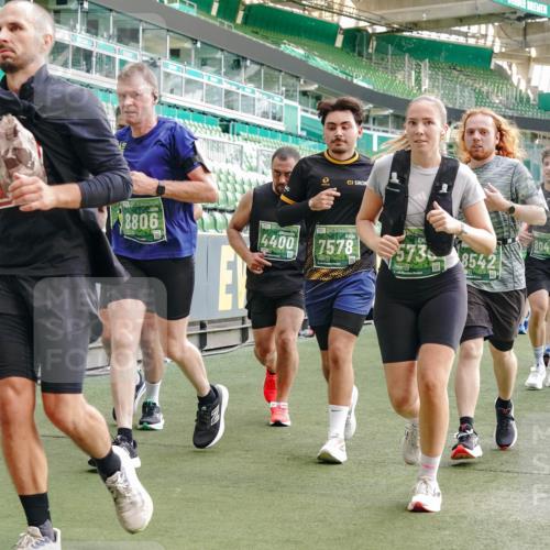 13.09.2026 - 21. swb-Marathon Bremen Michael Burmester http://msf.ph/oto/10426954 13.09.2026 13:25:27 Laufen im Stadion 213, 294, 505, 530, 543, 548, 645, 723, 739, 752, 815, 818, 966, 1273, 1283, 1410, 1443, 1459, 1463, 1471, 1487, 1491, 1504, 1515, 1530, 1561, 1618, 1744, 1828, 1830, 1944, 1953, 2058, 2059, 2095, 2211, 2252, 2267, 2271, 2298, 2308, 2312, 2323, 2354, 2382, 2384, 2483, 2497, 2506, 2508, 2554, 2558, 2571, 2591, 2644, 2656, 2675, 2752, 2762, 2776, 2833, 2878, 2896, 2970, 2981, 3005, 3062, 3097, 3142, 3172, 3211, 3259, 3298, 3306, 3312, 3329, 3381, 3390, 3433 meine-sportfotos.de