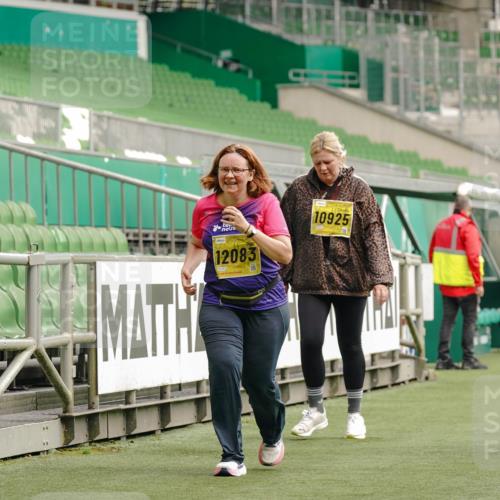 13.09.2026 - 21. swb-Marathon Bremen Michael Burmester http://msf.ph/oto/10426964 13.09.2026 10:50:34 Laufen im Stadion 10533, 10534, 10573, 10627, 10667, 10710, 11031, 11254, 11266, 11352, 11496, 11712, 11780, 11807, 11851, 11942, 12440, 12535, 10161, 10264, 10349, 10535, 10895, 10933, 10970, 11050, 11104, 11181, 11244, 11262, 11296, 11443, 11457, 11529, 11530, 11546, 11573, 11574, 11579, 11639, 11663, 11675, 11760, 12157, 12340, 12444 meine-sportfotos.de