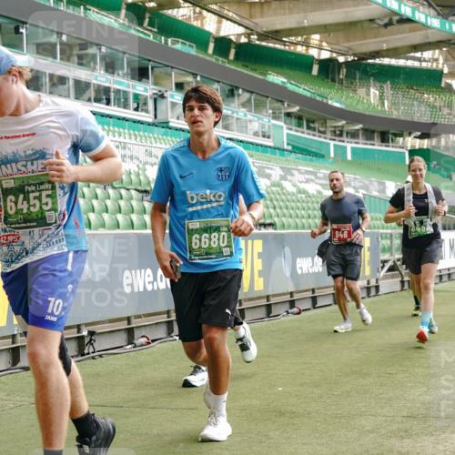13.09.2026 - 21. swb-Marathon Bremen Michael Burmester http://msf.ph/oto/10426971 13.09.2026 13:02:21 Laufen im Stadion 150, 282, 318, 440, 531, 722, 930, 936, 946, 1006, 1067, 1163, 1250, 1436, 1448, 1460, 1582, 1611, 1896, 2033, 2047, 2062, 2276, 2292, 2345, 2364, 2370, 2378, 2421, 2491, 2513, 2561, 2627, 2638, 2666, 2668, 2779, 2900, 2987, 3013, 3044, 3114, 3163, 3164, 3187, 3248, 3258, 3294, 3334, 3372, 3374, 3375, 3392, 3460, 3496, 3526, 3527, 3576, 3585, 3603, 3667, 3721, 3806, 3852, 3893, 3938, 3970, 3983, 4000, 4077, 4133, 4506, 4558 meine-sportfotos.de