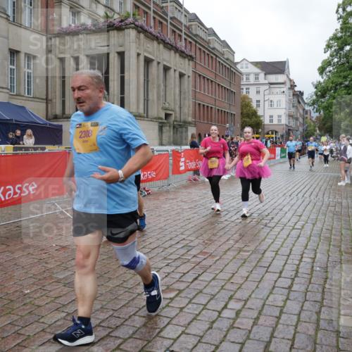 13.09.2026 - Kiel Lauf Yannick Fuchs http://msf.ph/oto/10426992 13.09.2026 11:05:40 Ziel 2365, 3352, 4979, 5888, 5909, 5954, 6162, 6668, 7899, 8498, 9480, 9589, 9747, 10386, 10599, 11618, 12012, 12233, 1186, 1476, 1491, 2070, 2308, 3122, 3159, 3284, 3421, 4262, 5002, 5909, 6447, 7386, 7716, 7860, 8124, 8334, 8949, 9605, 10133, 11094, 11160, 11341, 1359, 2959, 3475, 4058, 4148, 4153, 4392, 4764, 4980, 5187, 5526, 5756, 5925, 6307, 6823, 7942, 8295, 8323, 8452, 8879, 9016, 9279, 9757, 10557, 10830, 11049, 11218, 12133, 12356, 12649 meine-sportfotos.de
