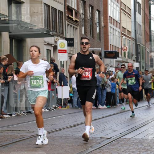 13.09.2026 - 21. swb-Marathon Bremen Strokosch-Dieckow http://msf.ph/oto/10427034 13.09.2026 13:06:55 Ziel 1540, 1863, 2706, 3043, 3118, 3794, 3973, 4743, 4808, 6053, 7636, 7876, 8098, 8980, 9708, 9927, 508, 521, 749, 788, 1009, 3127, 3910, 4574, 4777, 5238, 6784, 6951, 8580, 8888 meine-sportfotos.de