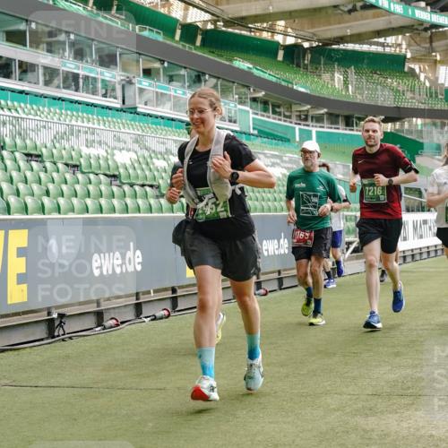 13.09.2026 - 21. swb-Marathon Bremen Michael Burmester http://msf.ph/oto/10427040 13.09.2026 13:02:23 Laufen im Stadion 150, 282, 318, 440, 531, 722, 930, 936, 946, 1006, 1014, 1067, 1163, 1250, 1436, 1448, 1460, 1582, 1611, 1896, 2033, 2047, 2062, 2276, 2292, 2345, 2364, 2370, 2378, 2421, 2491, 2513, 2561, 2627, 2638, 2666, 2668, 2779, 2900, 2987, 3013, 3044, 3114, 3163, 3164, 3187, 3248, 3258, 3294, 3334, 3372, 3374, 3375, 3392, 3460, 3496, 3526, 3527, 3576, 3585, 3603, 3667, 3721, 3806, 3852, 3893, 3938, 3970, 3983, 4000, 4077, 4133, 4506, 4558 meine-sportfotos.de