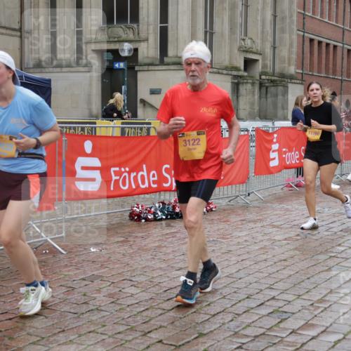 13.09.2026 - Kiel Lauf Yannick Fuchs http://msf.ph/oto/10427131 13.09.2026 11:05:56 Ziel 1111, 1359, 2959, 3475, 4058, 4148, 4153, 4392, 4764, 4980, 5187, 5229, 5526, 5756, 5925, 6307, 6823, 7942, 8295, 8323, 8452, 8879, 9016, 9279, 9757, 10557, 10830, 11049, 11218, 11372, 12133, 12356, 12646, 12647, 12649, 1491, 2365, 2959, 3122, 3352, 3421, 4148, 4153, 4764, 4979, 5526, 5888, 5909, 5954, 6162, 6668, 7899, 8334, 8498, 9480, 9589, 9747, 10133, 10386, 10557, 10599, 11049, 11160, 11618, 12012, 12233, 799, 824, 2781, 2782, 3618, 7045, 7452, 8163, 8400, 9781 meine-sportfotos.de