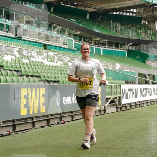 13.09.2026 - 21. swb-Marathon Bremen Michael Burmester http://msf.ph/oto/10427134 13.09.2026 10:50:47 Laufen im Stadion 10533, 10534, 10573, 10627, 10650, 10667, 10710, 11031, 11195, 11266, 11352, 11496, 11712, 11780, 11807, 12377, 12408, 12440, 12535, 10161, 10264, 10292, 10349, 10535, 10732, 10895, 10925, 10933, 10970, 11104, 11262, 11296, 11423, 11443, 11457, 11529, 11530, 11546, 11573, 11579, 11639, 11663, 11675, 11698, 11760, 12083, 12157, 12340, 12444, 12472 meine-sportfotos.de