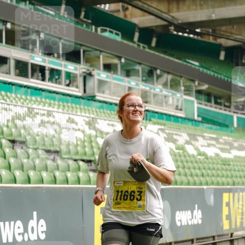13.09.2026 - 21. swb-Marathon Bremen Michael Burmester http://msf.ph/oto/10427152 13.09.2026 10:50:48 Laufen im Stadion 10533, 10534, 10573, 10627, 10650, 10667, 10710, 11031, 11195, 11266, 11352, 11496, 11712, 11780, 11807, 12377, 12408, 12440, 12535, 10161, 10264, 10292, 10349, 10535, 10732, 10895, 10925, 10933, 10970, 11104, 11262, 11296, 11423, 11443, 11457, 11529, 11530, 11546, 11573, 11579, 11639, 11663, 11675, 11698, 12083, 12157, 12340, 12444, 12472 meine-sportfotos.de