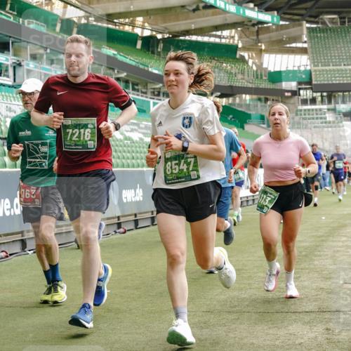 13.09.2026 - 21. swb-Marathon Bremen Michael Burmester http://msf.ph/oto/10427154 13.09.2026 13:02:24 Laufen im Stadion 150, 282, 318, 440, 531, 722, 930, 936, 946, 1006, 1014, 1067, 1163, 1250, 1436, 1448, 1460, 1582, 1611, 1896, 2033, 2047, 2062, 2276, 2292, 2345, 2364, 2370, 2378, 2421, 2491, 2513, 2561, 2627, 2638, 2666, 2668, 2779, 2900, 2987, 3013, 3044, 3114, 3135, 3163, 3164, 3187, 3248, 3258, 3294, 3334, 3372, 3374, 3375, 3392, 3460, 3496, 3526, 3527, 3576, 3585, 3603, 3667, 3721, 3806, 3852, 3893, 3938, 3970, 3983, 4000, 4077, 4133, 4506, 4558 meine-sportfotos.de