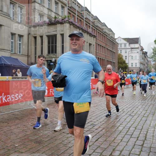 13.09.2026 - Kiel Lauf Yannick Fuchs http://msf.ph/oto/10427163 13.09.2026 11:06:02 Ziel 799, 1111, 1359, 2781, 2782, 3475, 3618, 4392, 4980, 5187, 5229, 5756, 6307, 6823, 7045, 7452, 7942, 8295, 8452, 9016, 9757, 10830, 11218, 11372, 12048, 12133, 12356, 12646, 12647, 1491, 2365, 2959, 3352, 3421, 4058, 4148, 4153, 4764, 4979, 5526, 5888, 5909, 5925, 5954, 6162, 6668, 7899, 8323, 8334, 8498, 8879, 9279, 9480, 9589, 9747, 10386, 10557, 10599, 11049, 11618, 12012, 12233, 12649, 458, 631, 710, 824, 2179, 3201, 3966, 4095, 8163, 8400, 9781 meine-sportfotos.de