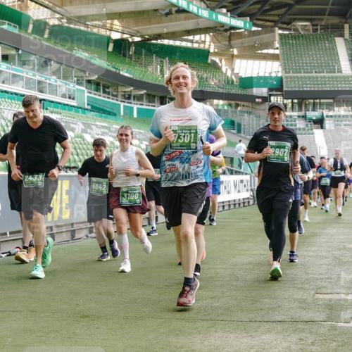 13.09.2026 - 21. swb-Marathon Bremen Michael Burmester http://msf.ph/oto/10427166 13.09.2026 13:25:34 Laufen im Stadion 202, 213, 294, 505, 530, 543, 548, 645, 723, 739, 752, 815, 818, 966, 1283, 1410, 1443, 1459, 1463, 1471, 1473, 1487, 1491, 1504, 1515, 1530, 1561, 1618, 1744, 1828, 1830, 1953, 2058, 2059, 2095, 2211, 2267, 2271, 2298, 2308, 2312, 2323, 2354, 2382, 2384, 2483, 2497, 2506, 2508, 2554, 2558, 2571, 2591, 2592, 2644, 2656, 2675, 2752, 2762, 2776, 2833, 2878, 2896, 2970, 2981, 3005, 3047, 3062, 3097, 3142, 3172, 3211, 3259, 3298, 3306, 3329, 3359, 3381, 3390, 3433 meine-sportfotos.de
