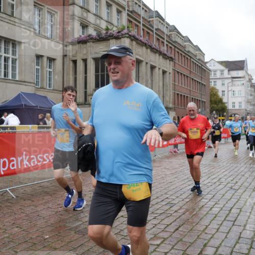 13.09.2026 - Kiel Lauf Yannick Fuchs http://msf.ph/oto/10427168 13.09.2026 11:06:02 Ziel 799, 1111, 1359, 2781, 2782, 3475, 3618, 4392, 4980, 5187, 5229, 5756, 6307, 6823, 7045, 7452, 7942, 8295, 8452, 9016, 9757, 10830, 11218, 11372, 12048, 12133, 12356, 12646, 12647, 1491, 2365, 2959, 3352, 3421, 4058, 4148, 4153, 4764, 4979, 5526, 5888, 5909, 5925, 5954, 6162, 6668, 7899, 8323, 8334, 8498, 8879, 9279, 9480, 9589, 9747, 10386, 10557, 10599, 11049, 11618, 12012, 12233, 12649, 458, 631, 710, 824, 2179, 3201, 3966, 4095, 8163, 8400, 9781 meine-sportfotos.de