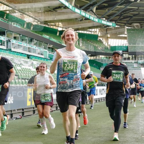 13.09.2026 - 21. swb-Marathon Bremen Michael Burmester http://msf.ph/oto/10427188 13.09.2026 13:25:35 Laufen im Stadion 202, 213, 294, 505, 530, 543, 548, 645, 723, 752, 815, 818, 966, 1283, 1410, 1443, 1459, 1463, 1471, 1473, 1487, 1491, 1504, 1515, 1530, 1561, 1618, 1744, 1828, 1830, 1953, 2058, 2059, 2095, 2211, 2267, 2271, 2298, 2308, 2312, 2323, 2354, 2382, 2384, 2483, 2497, 2506, 2508, 2554, 2558, 2571, 2591, 2592, 2644, 2656, 2675, 2752, 2762, 2776, 2833, 2878, 2896, 2970, 2981, 3005, 3047, 3062, 3097, 3142, 3172, 3211, 3259, 3298, 3306, 3329, 3359, 3381, 3390, 3433 meine-sportfotos.de