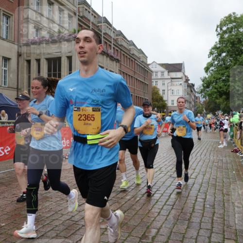 13.09.2026 - Kiel Lauf Yannick Fuchs http://msf.ph/oto/10427207 13.09.2026 11:06:06 Ziel 799, 1111, 1359, 2781, 2782, 3618, 4392, 4980, 5187, 5229, 6307, 7045, 7452, 7942, 8295, 8452, 9757, 10830, 11218, 11372, 12048, 12133, 12356, 12646, 12647, 2365, 2959, 3352, 3475, 4058, 4148, 4153, 4764, 4979, 5526, 5756, 5888, 5925, 5954, 6162, 6668, 6823, 7899, 8323, 8498, 8879, 9016, 9279, 9480, 9589, 9747, 10386, 10557, 10599, 11049, 11618, 12012, 12233, 12649, 458, 560, 631, 710, 824, 2179, 3201, 3966, 4095, 4614, 5141, 8163, 8400, 9781 meine-sportfotos.de