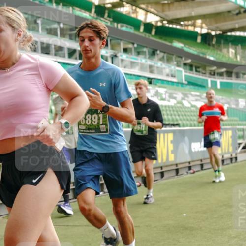 13.09.2026 - 21. swb-Marathon Bremen Michael Burmester http://msf.ph/oto/10427214 13.09.2026 13:02:26 Laufen im Stadion 150, 282, 318, 440, 531, 722, 930, 936, 946, 1006, 1014, 1067, 1163, 1250, 1436, 1448, 1460, 1582, 1611, 1896, 2033, 2047, 2062, 2276, 2292, 2345, 2364, 2370, 2378, 2421, 2491, 2513, 2561, 2627, 2638, 2666, 2668, 2779, 2900, 2987, 3013, 3044, 3114, 3135, 3163, 3164, 3187, 3248, 3258, 3294, 3334, 3372, 3374, 3375, 3392, 3460, 3496, 3526, 3527, 3576, 3585, 3603, 3667, 3721, 3806, 3852, 3893, 3938, 3970, 3983, 4000, 4077, 4133, 4506, 4558 meine-sportfotos.de