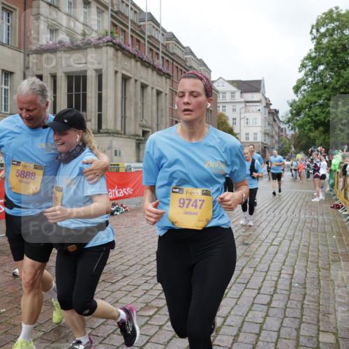 13.09.2026 - Kiel Lauf Yannick Fuchs http://msf.ph/oto/10427227 13.09.2026 11:06:07 Ziel 799, 1111, 1359, 2781, 2782, 3618, 4392, 4980, 5187, 5229, 6307, 7045, 7452, 7942, 8295, 8452, 9757, 10830, 11218, 11372, 12048, 12133, 12356, 12646, 12647, 2365, 2959, 3352, 3475, 4058, 4148, 4153, 4764, 4979, 5526, 5756, 5888, 5925, 5954, 6162, 6668, 6823, 7899, 8323, 8498, 8879, 9016, 9279, 9480, 9589, 9747, 9757, 10386, 10557, 10599, 11049, 11618, 12012, 12233, 12649, 458, 560, 631, 710, 824, 2179, 3201, 3966, 4095, 4614, 5141, 8163, 8400, 9781 meine-sportfotos.de