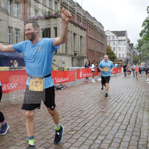 13.09.2026 - Kiel Lauf Yannick Fuchs http://msf.ph/oto/10427256 13.09.2026 11:06:11 Ziel 799, 824, 1111, 2781, 2782, 3618, 5229, 7045, 7452, 8163, 8400, 9781, 10143, 11028, 11029, 11372, 12048, 12686, 1111, 1359, 2959, 3475, 4058, 4148, 4153, 4392, 4764, 4980, 5187, 5229, 5526, 5756, 5925, 6162, 6307, 6668, 6823, 7942, 8295, 8323, 8452, 8498, 8879, 9016, 9279, 9757, 10386, 10557, 10599, 10830, 11049, 11218, 11372, 11618, 12012, 12133, 12233, 12356, 12646, 12647, 12649, 219, 458, 560, 631, 710, 2179, 3201, 3966, 4095, 4614, 5141 meine-sportfotos.de