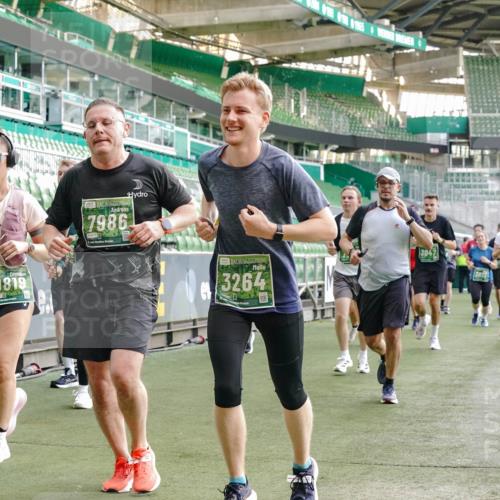 13.09.2026 - 21. swb-Marathon Bremen Michael Burmester http://msf.ph/oto/10427266 13.09.2026 13:25:37 Laufen im Stadion 202, 213, 294, 505, 530, 543, 548, 645, 723, 752, 815, 818, 966, 1283, 1410, 1443, 1459, 1463, 1473, 1487, 1491, 1504, 1515, 1530, 1561, 1618, 1744, 1828, 1830, 1953, 2058, 2059, 2095, 2211, 2267, 2271, 2298, 2308, 2312, 2323, 2354, 2382, 2384, 2483, 2497, 2506, 2508, 2554, 2558, 2571, 2591, 2592, 2644, 2656, 2675, 2752, 2762, 2833, 2878, 2896, 2970, 2981, 3005, 3047, 3062, 3097, 3142, 3172, 3211, 3259, 3298, 3306, 3329, 3359, 3381, 3390, 3433 meine-sportfotos.de