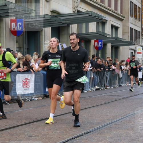13.09.2026 - 21. swb-Marathon Bremen Strokosch-Dieckow http://msf.ph/oto/10427268 13.09.2026 13:07:06 Ziel 819, 1863, 2135, 2706, 3043, 3118, 4743, 4808, 7636, 7803, 7876, 8060, 8098, 8467, 8980, 9927, 521, 749, 1540, 3127, 3794, 3973, 4574, 6053, 6784, 7876, 8580, 8888, 9708 meine-sportfotos.de