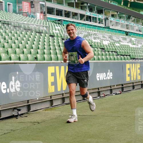 13.09.2026 - 21. swb-Marathon Bremen Michael Burmester http://msf.ph/oto/10427375 13.09.2026 13:02:32 Laufen im Stadion 150, 282, 440, 531, 722, 762, 930, 936, 940, 946, 1006, 1014, 1067, 1163, 1250, 1436, 1448, 1460, 1582, 1611, 1896, 2033, 2047, 2062, 2276, 2292, 2345, 2364, 2370, 2378, 2421, 2491, 2513, 2638, 2666, 2668, 2779, 2900, 2987, 3013, 3044, 3114, 3135, 3163, 3164, 3187, 3248, 3258, 3294, 3334, 3360, 3372, 3374, 3375, 3392, 3460, 3496, 3526, 3527, 3576, 3585, 3603, 3667, 3721, 3806, 3852, 3893, 3938, 3970, 3983, 4000, 4077, 4133, 4506, 4558 meine-sportfotos.de