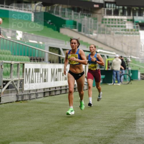 13.09.2026 - 21. swb-Marathon Bremen Michael Burmester http://msf.ph/oto/10427383 13.09.2026 10:18:08 Laufen im Stadion 12457, 12458, 13504, 13510, 13517, 13522, 13533, 13534, 13536, 13542, 13543, 13554, 13561, 13564, 13569, 13571, 13572, 13573, 13576, 13579, 13582, 13599, 13602, 13603, 13604, 13618, 13623, 13630, 13632, 13638, 13639, 13643, 13525 meine-sportfotos.de