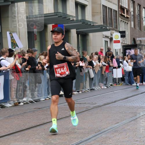 13.09.2026 - 21. swb-Marathon Bremen Strokosch-Dieckow http://msf.ph/oto/10427384 13.09.2026 13:07:15 Ziel 819, 2135, 2706, 3043, 3118, 4743, 4990, 5570, 5976, 7558, 7803, 8060, 8098, 8467, 8611, 8737, 9035, 9356, 749, 1540, 1863, 3118, 3794, 3973, 4808, 6053, 7636, 7876, 8980, 9708, 9927 meine-sportfotos.de