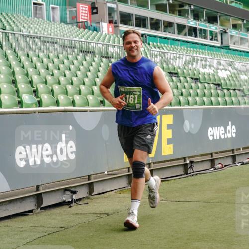 13.09.2026 - 21. swb-Marathon Bremen Michael Burmester http://msf.ph/oto/10427413 13.09.2026 13:02:32 Laufen im Stadion 150, 282, 440, 531, 722, 762, 930, 936, 940, 946, 1006, 1014, 1067, 1163, 1250, 1436, 1448, 1460, 1582, 1611, 1896, 2033, 2047, 2062, 2276, 2292, 2345, 2364, 2370, 2378, 2421, 2491, 2513, 2638, 2666, 2668, 2779, 2900, 2987, 3013, 3044, 3114, 3135, 3163, 3164, 3187, 3248, 3258, 3294, 3334, 3360, 3372, 3374, 3375, 3392, 3460, 3496, 3526, 3527, 3576, 3585, 3603, 3667, 3721, 3806, 3852, 3893, 3938, 3970, 3983, 4000, 4077, 4133, 4506, 4558 meine-sportfotos.de
