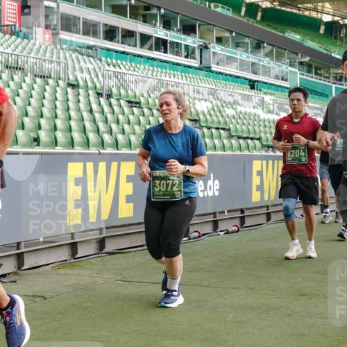 13.09.2026 - 21. swb-Marathon Bremen Michael Burmester http://msf.ph/oto/10427440 13.09.2026 13:25:45 Laufen im Stadion 202, 213, 294, 505, 530, 543, 548, 645, 723, 815, 818, 966, 1077, 1283, 1410, 1443, 1459, 1463, 1473, 1487, 1491, 1504, 1515, 1530, 1561, 1618, 1744, 1828, 1830, 1953, 2058, 2059, 2095, 2211, 2267, 2271, 2298, 2308, 2312, 2323, 2354, 2382, 2384, 2497, 2506, 2508, 2554, 2558, 2576, 2591, 2592, 2644, 2656, 2675, 2752, 2762, 2817, 2833, 2878, 2896, 2970, 2981, 3005, 3047, 3062, 3097, 3142, 3172, 3211, 3259, 3298, 3306, 3329, 3359, 3381, 3390, 3433, 3629 meine-sportfotos.de