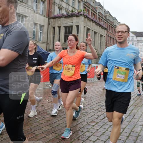 13.09.2026 - Kiel Lauf Yannick Fuchs http://msf.ph/oto/10427468 13.09.2026 11:06:35 Ziel 219, 805, 3712, 4312, 4421, 5141, 5565, 7008, 7664, 8704, 9022, 9182, 9830, 11559, 11900, 12188, 458, 560, 631, 710, 799, 824, 1111, 1359, 2179, 2781, 2782, 3201, 3618, 3966, 4095, 4614, 4980, 5141, 5229, 5403, 5435, 6124, 6125, 6754, 7045, 7452, 7942, 8163, 8295, 8299, 8400, 8429, 8452, 9781, 10143, 10329, 10497, 10537, 10545, 10830, 10841, 11028, 11029, 11372, 12048, 12195, 12686, 2041, 3213, 4683, 6931, 7145, 7329, 8029, 8822, 9218, 9467, 9729, 799, 7045, 7452, 12048 meine-sportfotos.de