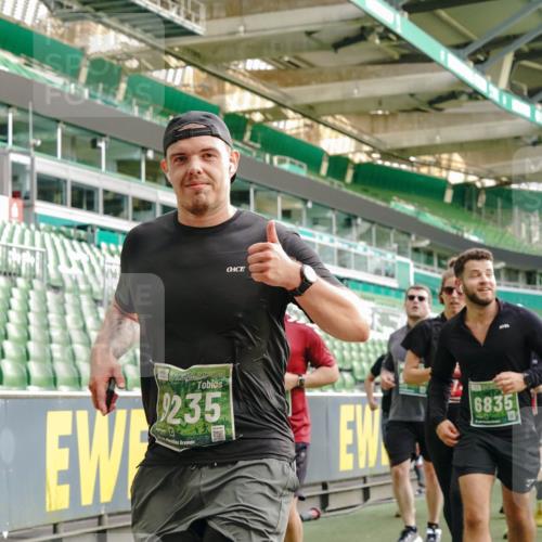13.09.2026 - 21. swb-Marathon Bremen Michael Burmester http://msf.ph/oto/10427494 13.09.2026 13:25:46 Laufen im Stadion 202, 213, 294, 505, 530, 543, 645, 723, 815, 818, 966, 1077, 1283, 1410, 1443, 1459, 1463, 1473, 1487, 1491, 1504, 1515, 1530, 1561, 1618, 1744, 1828, 1830, 1953, 2058, 2059, 2095, 2211, 2267, 2271, 2298, 2308, 2312, 2323, 2354, 2382, 2384, 2497, 2506, 2508, 2554, 2558, 2576, 2591, 2592, 2644, 2656, 2675, 2752, 2762, 2817, 2833, 2878, 2896, 2965, 2970, 2981, 3005, 3047, 3062, 3097, 3142, 3172, 3211, 3259, 3298, 3306, 3329, 3359, 3381, 3390, 3433, 3629 meine-sportfotos.de