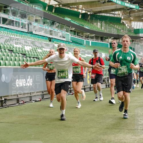 13.09.2026 - 21. swb-Marathon Bremen Michael Burmester http://msf.ph/oto/10427524 13.09.2026 13:02:35 Laufen im Stadion 150, 282, 440, 531, 722, 762, 930, 936, 940, 946, 1006, 1014, 1067, 1163, 1250, 1436, 1448, 1460, 1582, 1611, 1896, 2033, 2047, 2062, 2276, 2292, 2345, 2364, 2378, 2421, 2491, 2513, 2638, 2666, 2668, 2779, 2900, 2987, 3013, 3044, 3114, 3135, 3163, 3164, 3187, 3248, 3258, 3294, 3334, 3360, 3372, 3374, 3375, 3392, 3460, 3496, 3526, 3527, 3576, 3585, 3603, 3667, 3721, 3806, 3852, 3893, 3938, 3970, 3983, 4000, 4077, 4133, 4506, 4558 meine-sportfotos.de