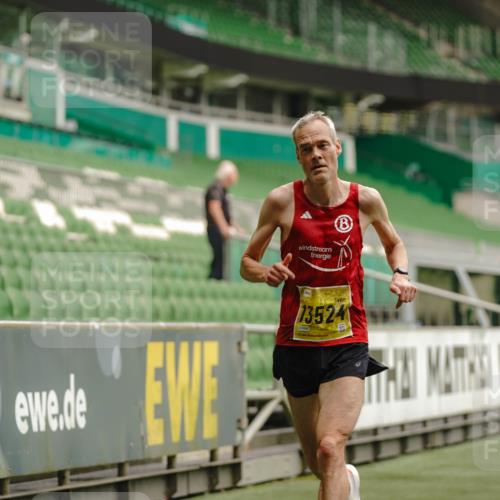 13.09.2026 - 21. swb-Marathon Bremen Michael Burmester http://msf.ph/oto/10427533 13.09.2026 10:18:16 Laufen im Stadion 12457, 12458, 13504, 13510, 13517, 13522, 13533, 13534, 13536, 13542, 13543, 13550, 13554, 13561, 13564, 13569, 13571, 13572, 13573, 13576, 13579, 13581, 13582, 13599, 13602, 13603, 13604, 13618, 13622, 13623, 13630, 13632, 13638, 13639, 13643, 13525, 13627 meine-sportfotos.de