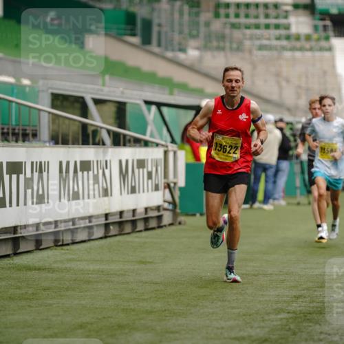 13.09.2026 - 21. swb-Marathon Bremen Michael Burmester http://msf.ph/oto/10427561 13.09.2026 10:18:18 Laufen im Stadion 11652, 12457, 12458, 13504, 13510, 13522, 13533, 13534, 13536, 13542, 13543, 13550, 13554, 13561, 13564, 13569, 13571, 13572, 13573, 13576, 13579, 13581, 13582, 13599, 13602, 13603, 13604, 13618, 13622, 13623, 13630, 13632, 13638, 13639, 13643, 13525, 13627 meine-sportfotos.de