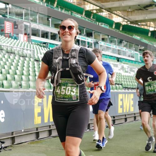 13.09.2026 - 21. swb-Marathon Bremen Michael Burmester http://msf.ph/oto/10427581 13.09.2026 13:25:50 Laufen im Stadion 202, 213, 294, 505, 530, 543, 645, 723, 815, 818, 833, 966, 1077, 1283, 1410, 1443, 1459, 1463, 1473, 1487, 1491, 1504, 1515, 1530, 1561, 1618, 1744, 1828, 1830, 1953, 2058, 2059, 2095, 2211, 2267, 2271, 2273, 2298, 2308, 2323, 2354, 2382, 2384, 2428, 2497, 2506, 2508, 2554, 2558, 2576, 2591, 2592, 2644, 2656, 2675, 2752, 2762, 2817, 2833, 2878, 2896, 2965, 2970, 2981, 3005, 3047, 3062, 3097, 3142, 3172, 3211, 3259, 3298, 3306, 3329, 3359, 3390, 3433, 3629 meine-sportfotos.de