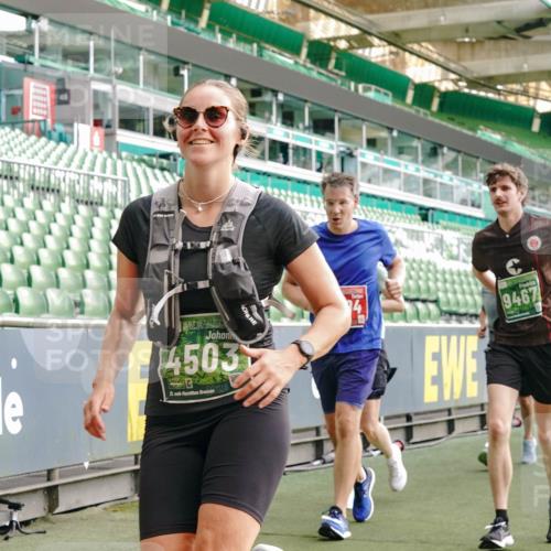 13.09.2026 - 21. swb-Marathon Bremen Michael Burmester http://msf.ph/oto/10427591 13.09.2026 13:25:50 Laufen im Stadion 202, 213, 294, 505, 530, 543, 645, 723, 815, 818, 833, 966, 1077, 1283, 1410, 1443, 1459, 1463, 1473, 1487, 1491, 1504, 1515, 1530, 1561, 1618, 1744, 1828, 1830, 1953, 2058, 2059, 2095, 2211, 2267, 2271, 2273, 2298, 2308, 2323, 2354, 2382, 2384, 2428, 2497, 2506, 2508, 2554, 2558, 2576, 2591, 2592, 2644, 2656, 2675, 2752, 2762, 2817, 2833, 2878, 2896, 2965, 2970, 2981, 3005, 3047, 3062, 3097, 3142, 3172, 3211, 3259, 3298, 3306, 3329, 3359, 3390, 3433, 3629 meine-sportfotos.de
