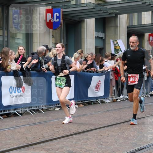 13.09.2026 - 21. swb-Marathon Bremen Strokosch-Dieckow http://msf.ph/oto/10427612 13.09.2026 13:07:26 Ziel 819, 969, 2135, 4732, 4852, 4990, 5570, 5976, 7558, 7803, 8611, 8737, 9035, 9356, 1540, 1863, 2706, 3043, 3118, 4743, 4808, 6053, 7636, 7876, 8060, 8098, 8467, 8980, 9927 meine-sportfotos.de