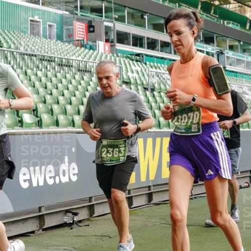 13.09.2026 - 21. swb-Marathon Bremen Michael Burmester http://msf.ph/oto/10427669 13.09.2026 13:25:53 Laufen im Stadion 202, 213, 294, 505, 530, 543, 645, 723, 815, 818, 833, 966, 1077, 1283, 1410, 1443, 1459, 1473, 1487, 1491, 1504, 1515, 1530, 1561, 1618, 1744, 1828, 1830, 1953, 2058, 2059, 2211, 2267, 2271, 2273, 2298, 2308, 2354, 2382, 2384, 2428, 2497, 2506, 2508, 2554, 2558, 2576, 2591, 2592, 2644, 2656, 2675, 2752, 2762, 2817, 2833, 2878, 2896, 2965, 2970, 2981, 3005, 3047, 3062, 3097, 3142, 3172, 3211, 3259, 3298, 3306, 3329, 3359, 3390, 3433, 3629 meine-sportfotos.de
