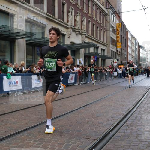 13.09.2026 - 21. swb-Marathon Bremen Strokosch-Dieckow http://msf.ph/oto/10427719 13.09.2026 13:07:30 Ziel 819, 969, 2135, 4732, 4852, 4990, 5570, 5976, 7558, 8611, 8737, 9035, 9356, 13160, 819, 1863, 2706, 3043, 3118, 4743, 4808, 6053, 7636, 7803, 7876, 8060, 8098, 8467, 8980, 9927 meine-sportfotos.de
