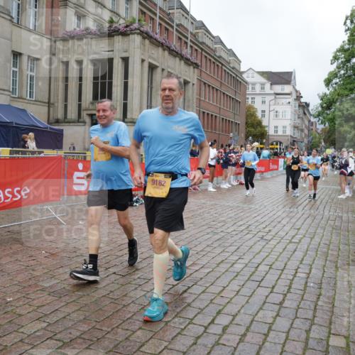 13.09.2026 - Kiel Lauf Yannick Fuchs http://msf.ph/oto/10427722 13.09.2026 11:07:02 Ziel 1294, 1894, 2041, 3004, 3401, 4683, 4945, 5527, 6541, 6734, 7329, 7741, 8911, 9218, 9467, 9729, 10591, 10977, 219, 805, 3213, 3712, 4312, 4421, 5565, 6931, 7008, 7145, 7664, 8029, 8704, 8822, 9022, 9182, 9467, 9830, 11559, 11900, 12188, 102, 583, 733, 2305, 5561, 5901, 6265, 6726, 9125, 10762, 10924, 11443, 11481, 12412, 458, 560, 710, 805, 2179, 4614, 5141, 5403, 5435, 6124, 8299, 9182, 10497, 10545, 11900, 12195 meine-sportfotos.de