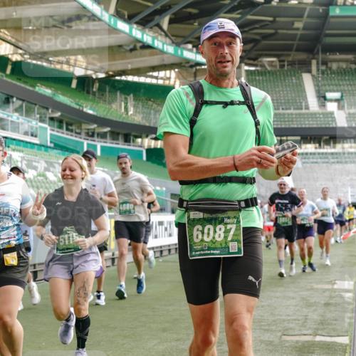 13.09.2026 - 21. swb-Marathon Bremen Michael Burmester http://msf.ph/oto/10427738 13.09.2026 13:25:56 Laufen im Stadion 202, 213, 294, 390, 505, 530, 543, 645, 723, 815, 818, 833, 966, 1077, 1283, 1410, 1443, 1459, 1473, 1487, 1491, 1504, 1515, 1530, 1561, 1618, 1744, 1828, 1830, 1953, 2058, 2059, 2211, 2267, 2271, 2273, 2298, 2308, 2354, 2382, 2384, 2428, 2497, 2506, 2508, 2554, 2558, 2576, 2591, 2592, 2644, 2656, 2675, 2752, 2762, 2817, 2833, 2878, 2896, 2965, 2970, 2981, 3005, 3047, 3062, 3084, 3097, 3142, 3172, 3211, 3259, 3306, 3329, 3359, 3390, 3433, 3629 meine-sportfotos.de