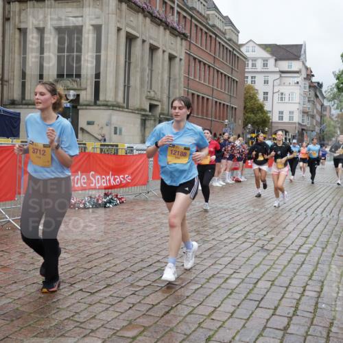 13.09.2026 - Kiel Lauf Yannick Fuchs http://msf.ph/oto/10427754 13.09.2026 11:07:07 Ziel 102, 1294, 1894, 3004, 3401, 4945, 5527, 6265, 6541, 6734, 7741, 8911, 10591, 10977, 11481, 2041, 3213, 3712, 4312, 4421, 4683, 4945, 5565, 6931, 7008, 7145, 7329, 7664, 8029, 8704, 8822, 8911, 9022, 9218, 9467, 9729, 9830, 11559, 12188, 583, 733, 885, 1344, 1587, 2305, 4214, 5123, 5561, 5901, 6726, 9125, 10762, 10924, 11443, 12184, 12412, 219, 805, 3712, 5141, 9022, 9182, 9830, 11900, 12188 meine-sportfotos.de