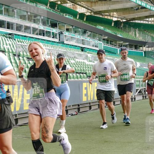 13.09.2026 - 21. swb-Marathon Bremen Michael Burmester http://msf.ph/oto/10427766 13.09.2026 13:25:57 Laufen im Stadion 202, 213, 294, 390, 505, 530, 543, 645, 723, 815, 818, 833, 966, 1077, 1283, 1410, 1443, 1459, 1473, 1487, 1491, 1504, 1515, 1530, 1561, 1618, 1744, 1828, 1830, 1953, 2058, 2059, 2211, 2267, 2271, 2273, 2298, 2308, 2354, 2382, 2384, 2428, 2497, 2506, 2508, 2554, 2558, 2576, 2591, 2592, 2644, 2656, 2675, 2752, 2762, 2817, 2833, 2878, 2896, 2965, 2970, 2981, 3005, 3047, 3062, 3084, 3097, 3142, 3172, 3211, 3259, 3306, 3329, 3359, 3390, 3433, 3629 meine-sportfotos.de