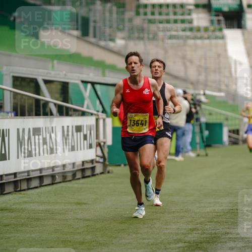 13.09.2026 - 21. swb-Marathon Bremen Michael Burmester http://msf.ph/oto/10427769 13.09.2026 10:18:42 Laufen im Stadion 10366, 10475, 11481, 11652, 12457, 12458, 13504, 13522, 13530, 13533, 13534, 13536, 13541, 13543, 13550, 13554, 13561, 13564, 13569, 13571, 13572, 13573, 13581, 13582, 13599, 13602, 13603, 13604, 13618, 13622, 13630, 13632, 13638, 13639, 13643, 13525, 13627 meine-sportfotos.de