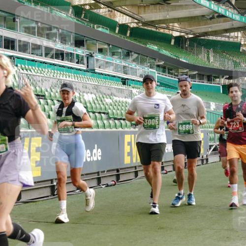 13.09.2026 - 21. swb-Marathon Bremen Michael Burmester http://msf.ph/oto/10427787 13.09.2026 13:25:57 Laufen im Stadion 202, 213, 294, 390, 505, 530, 543, 645, 723, 815, 818, 833, 966, 1077, 1283, 1410, 1443, 1459, 1473, 1487, 1491, 1504, 1515, 1530, 1561, 1618, 1744, 1828, 1830, 1953, 2058, 2059, 2211, 2267, 2271, 2273, 2298, 2308, 2354, 2382, 2384, 2428, 2497, 2506, 2508, 2554, 2558, 2576, 2591, 2592, 2644, 2656, 2675, 2752, 2762, 2817, 2833, 2878, 2896, 2965, 2970, 2981, 3005, 3047, 3062, 3084, 3097, 3142, 3172, 3211, 3259, 3306, 3329, 3359, 3390, 3433, 3629 meine-sportfotos.de