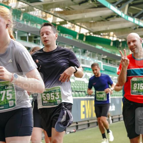 13.09.2026 - 21. swb-Marathon Bremen Michael Burmester http://msf.ph/oto/10427806 13.09.2026 13:02:42 Laufen im Stadion 150, 282, 531, 596, 722, 762, 930, 936, 940, 946, 1006, 1014, 1067, 1163, 1250, 1436, 1448, 1458, 1460, 1582, 1611, 1896, 2033, 2047, 2062, 2276, 2292, 2345, 2364, 2378, 2421, 2434, 2513, 2625, 2638, 2666, 2668, 2779, 2900, 2934, 2987, 3013, 3044, 3114, 3135, 3163, 3164, 3187, 3248, 3258, 3294, 3334, 3360, 3372, 3374, 3392, 3460, 3496, 3510, 3526, 3527, 3576, 3585, 3597, 3603, 3667, 3721, 3806, 3846, 3852, 3859, 3893, 3938, 3970, 3983, 4000, 4077, 4133, 4506, 4558 meine-sportfotos.de