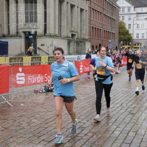13.09.2026 - Kiel Lauf Yannick Fuchs http://msf.ph/oto/10427839 13.09.2026 11:07:20 Ziel 102, 583, 733, 2305, 4214, 5123, 5561, 5901, 6265, 6726, 9125, 10762, 10924, 11443, 11481, 12412, 1294, 1894, 2041, 3004, 3213, 3401, 4683, 4945, 5527, 6541, 6734, 6931, 7145, 7329, 7741, 8029, 8822, 8911, 9218, 9467, 9729, 10591, 10977, 11481, 356, 660, 885, 1344, 1587, 1601, 1637, 2905, 2940, 4983, 5095, 5138, 5139, 5542, 5554, 5638, 6380, 6690, 7625, 9064, 9604, 10873, 11015, 12184, 12267, 12706, 3213, 5565, 7145, 8029, 8704, 8822, 11559 meine-sportfotos.de