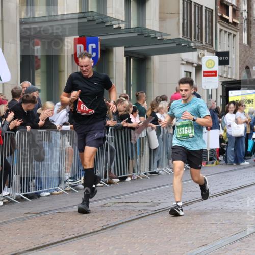 13.09.2026 - 21. swb-Marathon Bremen Strokosch-Dieckow http://msf.ph/oto/10427854 13.09.2026 13:07:41 Ziel 969, 2098, 2266, 2844, 4732, 4852, 6692, 13091, 13160, 819, 2135, 2706, 3043, 4743, 4990, 5570, 5976, 7558, 7803, 8060, 8098, 8467, 8611, 8737, 9035, 9356 meine-sportfotos.de