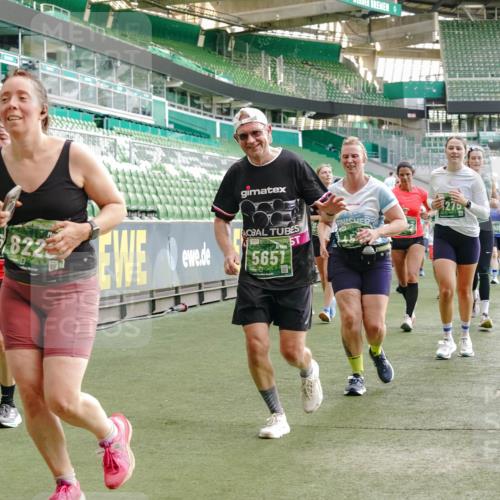 13.09.2026 - 21. swb-Marathon Bremen Michael Burmester http://msf.ph/oto/10427877 13.09.2026 13:26:00 Laufen im Stadion 202, 213, 294, 390, 505, 530, 543, 645, 723, 815, 818, 833, 966, 1077, 1283, 1410, 1443, 1459, 1473, 1487, 1491, 1504, 1515, 1530, 1561, 1618, 1744, 1828, 1830, 1953, 2058, 2059, 2211, 2267, 2271, 2273, 2298, 2308, 2309, 2354, 2382, 2384, 2428, 2497, 2506, 2508, 2554, 2558, 2576, 2582, 2591, 2592, 2644, 2656, 2675, 2752, 2762, 2817, 2833, 2878, 2896, 2965, 2970, 2981, 3005, 3047, 3062, 3084, 3097, 3142, 3172, 3211, 3259, 3306, 3329, 3359, 3390, 3433, 3629 meine-sportfotos.de