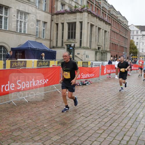 13.09.2026 - Kiel Lauf Yannick Fuchs http://msf.ph/oto/10427888 13.09.2026 11:07:24 Ziel 733, 885, 1344, 1587, 4214, 5123, 5561, 5901, 6726, 9125, 10762, 10924, 11443, 12184, 12412, 102, 583, 1294, 1894, 2041, 2305, 3004, 3401, 4683, 4945, 5527, 6265, 6541, 6734, 6931, 7329, 7741, 8911, 9218, 9467, 9729, 10591, 10762, 10977, 11481, 356, 660, 1601, 1637, 2905, 2940, 4983, 5095, 5138, 5139, 5542, 5554, 5638, 6380, 6690, 6727, 7035, 7625, 9064, 9604, 10244, 10873, 11015, 12267, 12706, 3213, 6931, 7145, 8029, 8822 meine-sportfotos.de